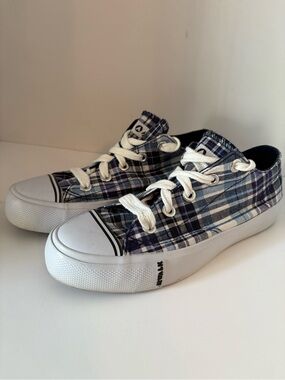 Airwalk Plaid Canvas Low-Top Sneakers in Size Boys 5